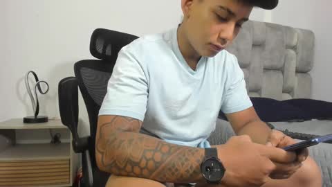 Snapshot of hector_18_ chatting on March 5, 2025, 10:55 am 18 online show from March 5, 2025, 10:55 am