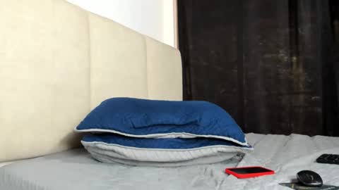 Snapshot of hector_18_ chatting on September 24, 2025, 3:15 pm 18 online show from September 24, 2025, 3:15 pm