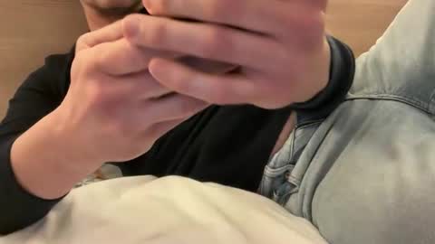 Snapshot of hedonistfr chatting on December 15, 2025, 4:11 pm hedonistfr online show from December 15, 2025, 4:11 pm