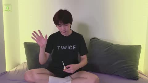 HEEJIN online show from March 29, 2026, 3:34 pm