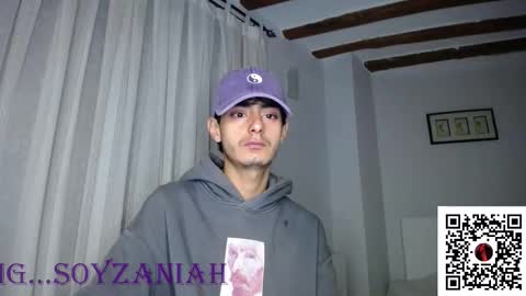 hefestion_ online show from November 16, 2025, 9:20 pm