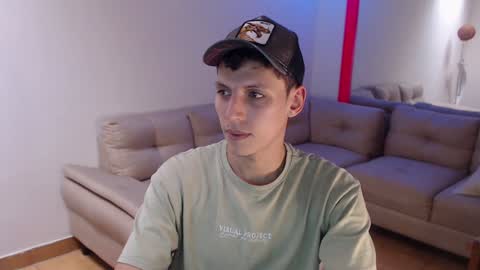 hefesto_69 online show from December 30, 2024, 8:25 pm