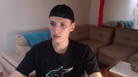 hefesto_69 online show from January 3, 2025, 9:47 pm