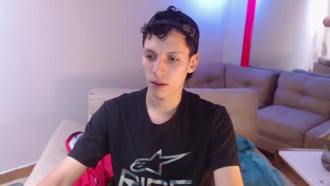 hefesto_69 online show from January 25, 2025, 8:00 pm