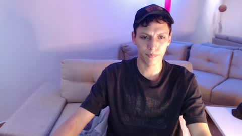 hefesto_69 online show from February 1, 2025, 10:23 pm