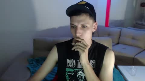 hefesto_69 online show from March 2, 2025, 12:31 am