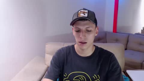 hefesto_69 online show from March 5, 2025, 7:38 pm