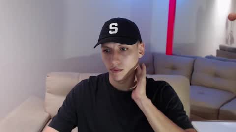 hefesto_69 online show from March 6, 2025, 7:32 pm