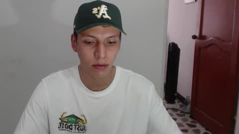 hefesto_69 online show from October 19, 2025, 5:24 pm