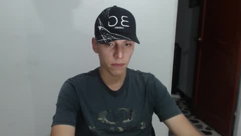 hefesto_69 online show from November 8, 2025, 11:47 pm