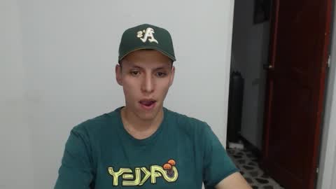 hefesto_69 online show from November 12, 2025, 2:56 am