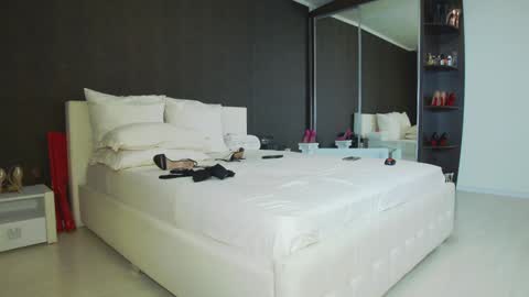 Snapshot of hefner_girl chatting on February 7, 2025, 5:20 am Helen online show from February 7, 2025, 5:20 am