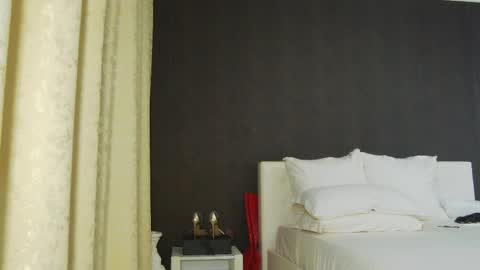 Snapshot of hefner_girl chatting on March 4, 2025, 5:11 am Helen online show from March 4, 2025, 5:11 am