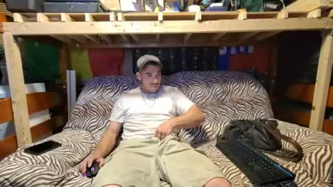 Snapshot of heisherrmann chatting on July 18, 2026, 4:16 am xxScubaStevexx online show from July 18, 2026, 4:16 am
