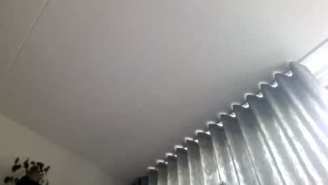 hekkie2425 online show from March 6, 2026, 7:16 am