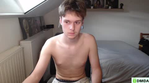 Snapshot of hel0n chatting on June 2, 2026, 11:12 am Check link in my bio online show from June 2, 2026, 11:12 am