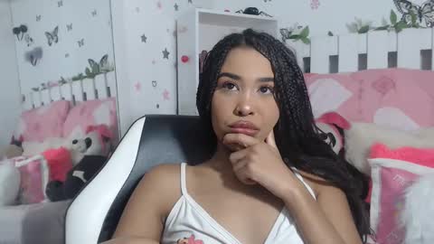 Snapshot of hela_sexy_xx chatting on May 29, 2026, 9:40 am hella online show from May 29, 2026, 9:40 am