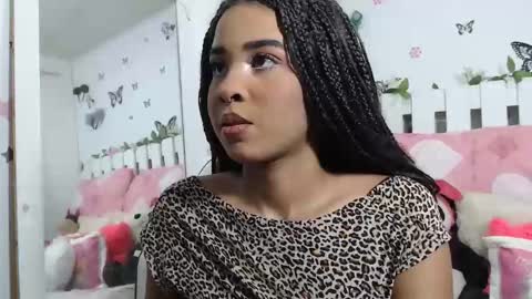 Snapshot of hela_sexy_xx chatting on May 30, 2026, 4:31 am hella online show from May 30, 2026, 4:31 am