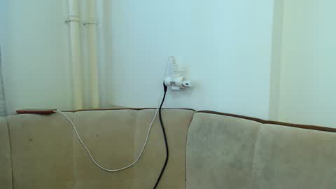 helen_adams_ online show from February 5, 2025, 11:23 am