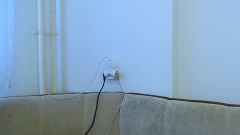 helen_adams_ online show from February 23, 2025, 12:05 pm