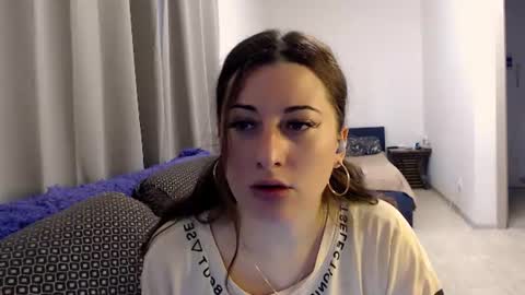 Snapshot of helen_adams_ chatting on June 18, 2026, 5:51 am helen_adams_ online show from June 18, 2026, 5:51 am