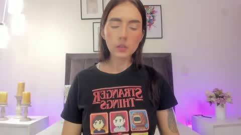 Helen  online show from April 17, 2026, 12:52 pm