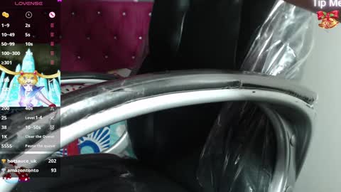 Snapshot of helen_russoo chatting on December 30, 2024, 9:19 pm Helen online show from December 30, 2024, 9:19 pm