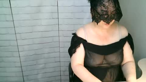 Snapshot of helen_xi chatting on June 22, 2026, 4:09 am Helen online show from June 22, 2026, 4:09 am
