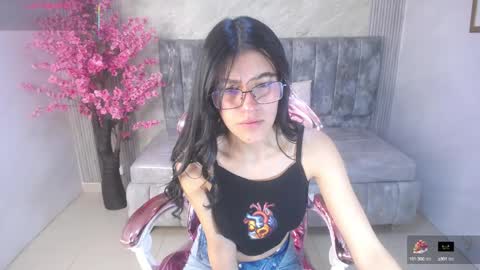 helena1_s online show from September 22, 2025, 8:11 pm