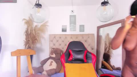 HELENA COPPER online show from February 1, 2026, 11:47 pm