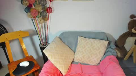 HELENA COPPER online show from April 21, 2026, 3:35 am