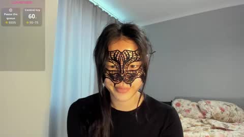 Snapshot of helenblazetrt chatting on May 27, 2026, 1:57 am Hi I am Helen online show from May 27, 2026, 1:57 am