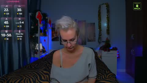 Helga online show from December 28, 2024, 10:44 pm