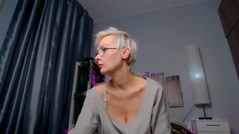Helga online show from February 8, 2025, 4:14 am