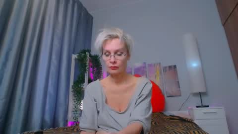 Helga online show from February 15, 2025, 10:44 am