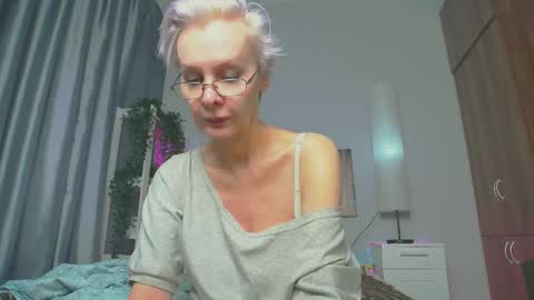 Helga online show from March 1, 2025, 9:40 am