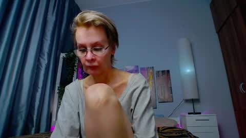 Helga online show from March 10, 2025, 11:38 pm
