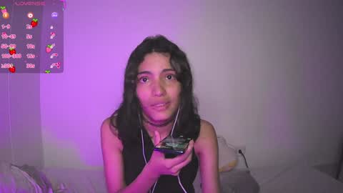 Helia Transfem and Amy online show from January 19, 2025, 1:53 am