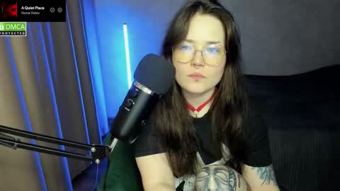 Red online show from September 15, 2025, 6:52 pm