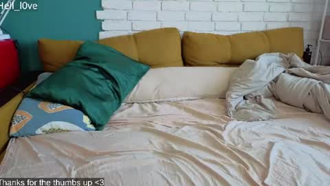Snapshot of hell_l0ve chatting on June 19, 2026, 1:43 am Anastasiia online show from June 19, 2026, 1:43 am