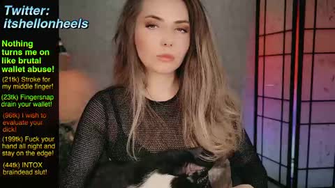 Snapshot of hell_on_heels_ chatting on February 24, 2025, 2:40 am - show loyalty and subscribe -  online show from February 24, 2025, 2:40 am