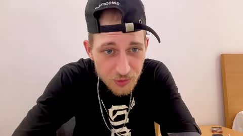 hellacozy online show from April 11, 2026, 3:00 am