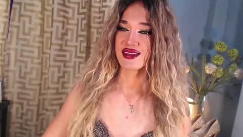 hellatarahathor online show from February 3, 2026, 7:57 am