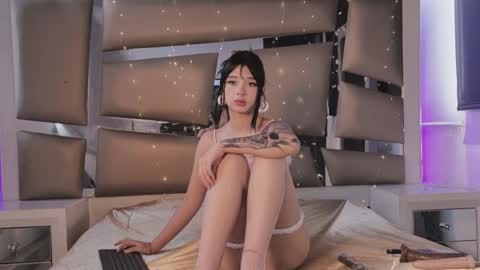 hellen__smith_ online show from May 27, 2026, 2:03 pm