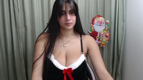 Hellen online show from December 23, 2024, 9:29 pm