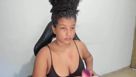 Snapshot of hellen_scot_ chatting on November 11, 2025, 10:21 pm hellen_scot_ online show from November 11, 2025, 10:21 pm