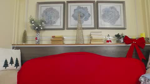    online show from December 15, 2025, 3:33 am