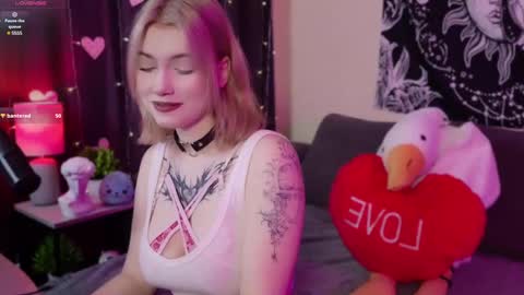 Snapshot of hellenhornny chatting on February 20, 2025, 9:22 am HellenHorny online show from February 20, 2025, 9:22 am