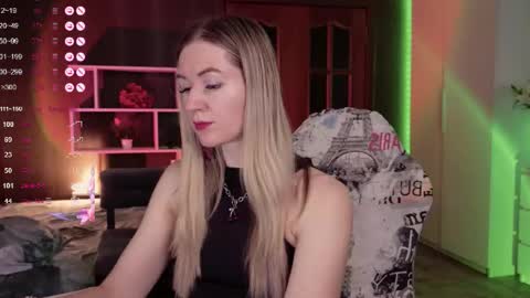 Snapshot of hello_lisha chatting on November 24, 2025, 8:25 am Alisia Monday to Friday from 10 am to 4 pm GMT 2 online show from November 24, 2025, 8:25 am