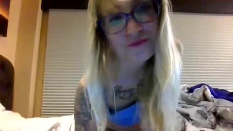 Snapshot of helltoheaven22 chatting on September 22, 2025, 3:30 am helltoheaven22 online show from September 22, 2025, 3:30 am